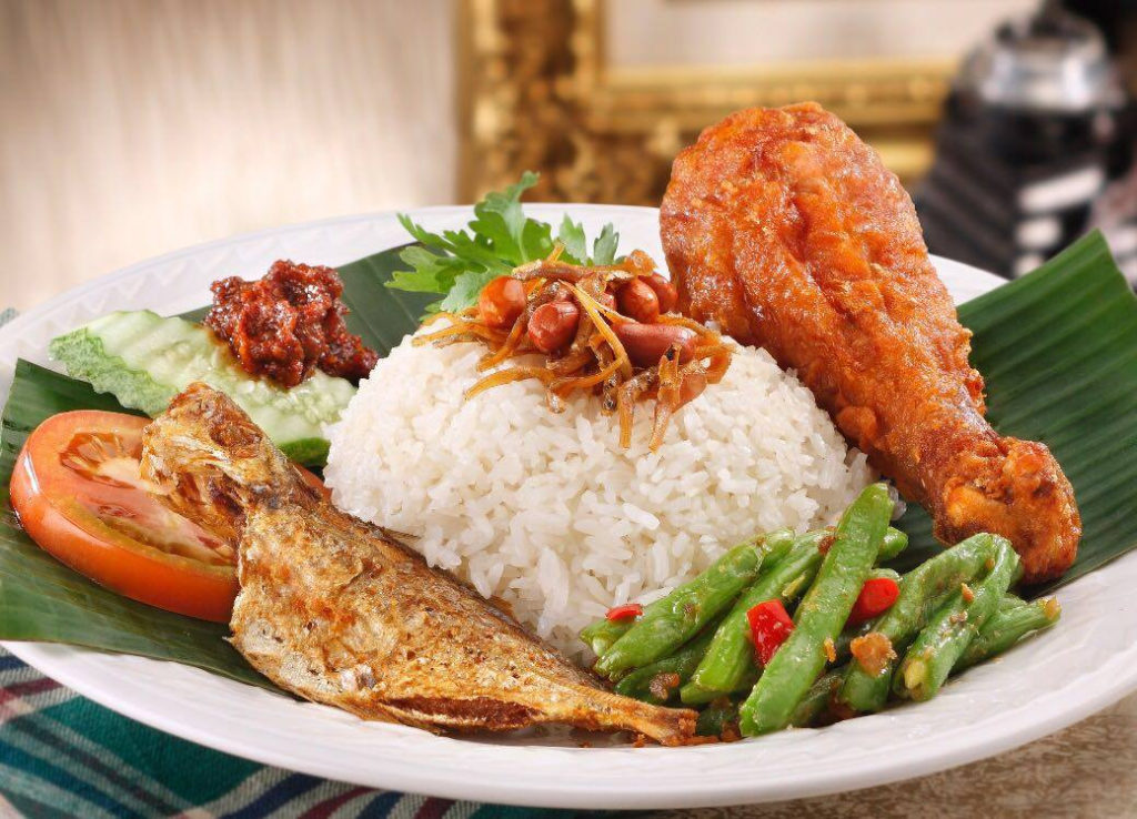  Singapore  Supper Guide 6 Places You Can Eat Nasi  Lemak  At 