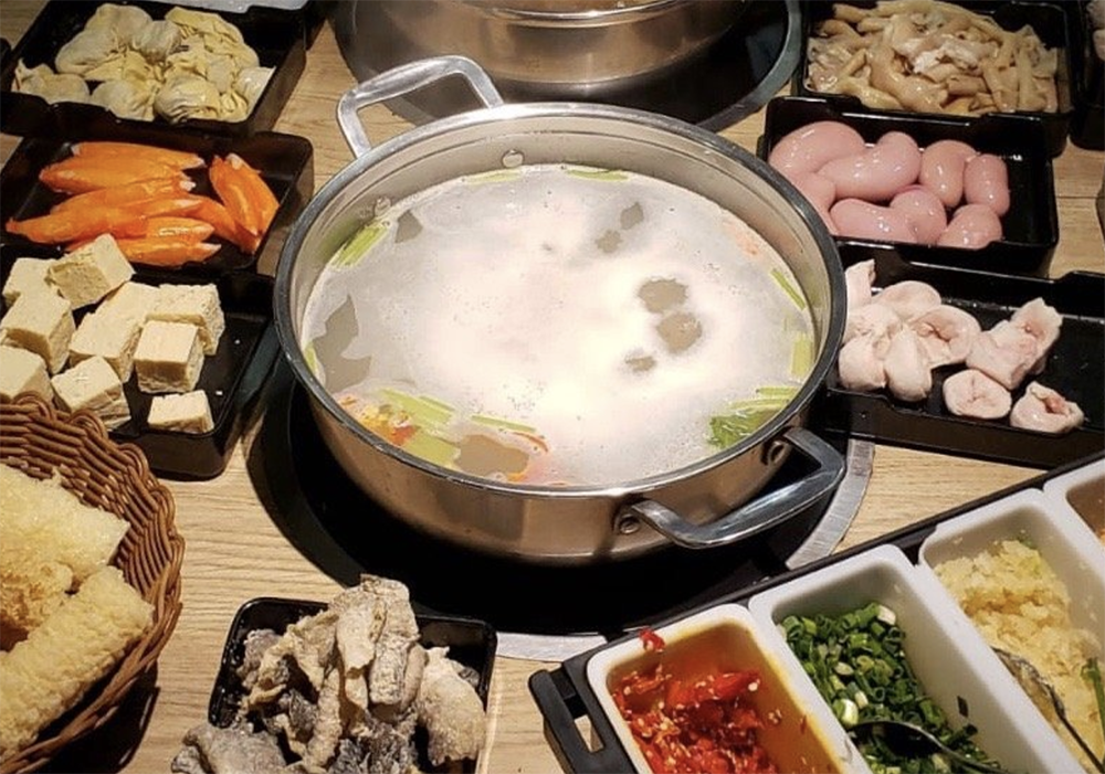 Giant Seafood HotPot